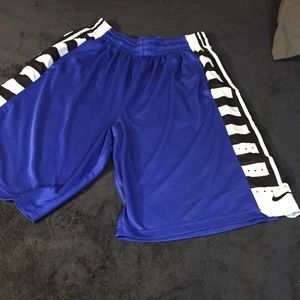 Men’s XL Nike DriFit Basketball Shorts
